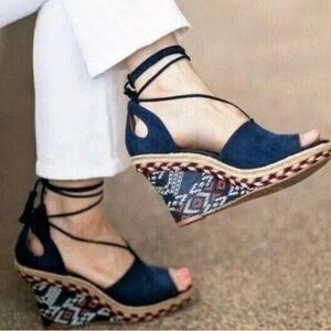 Cabi Isla Wedge Sandal Size 8.5